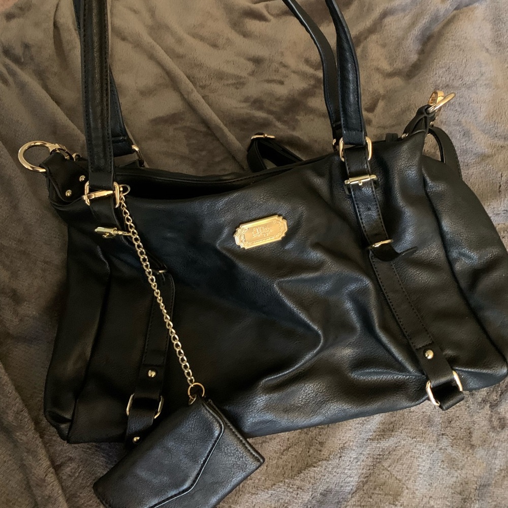 ANS Shoulder Bag